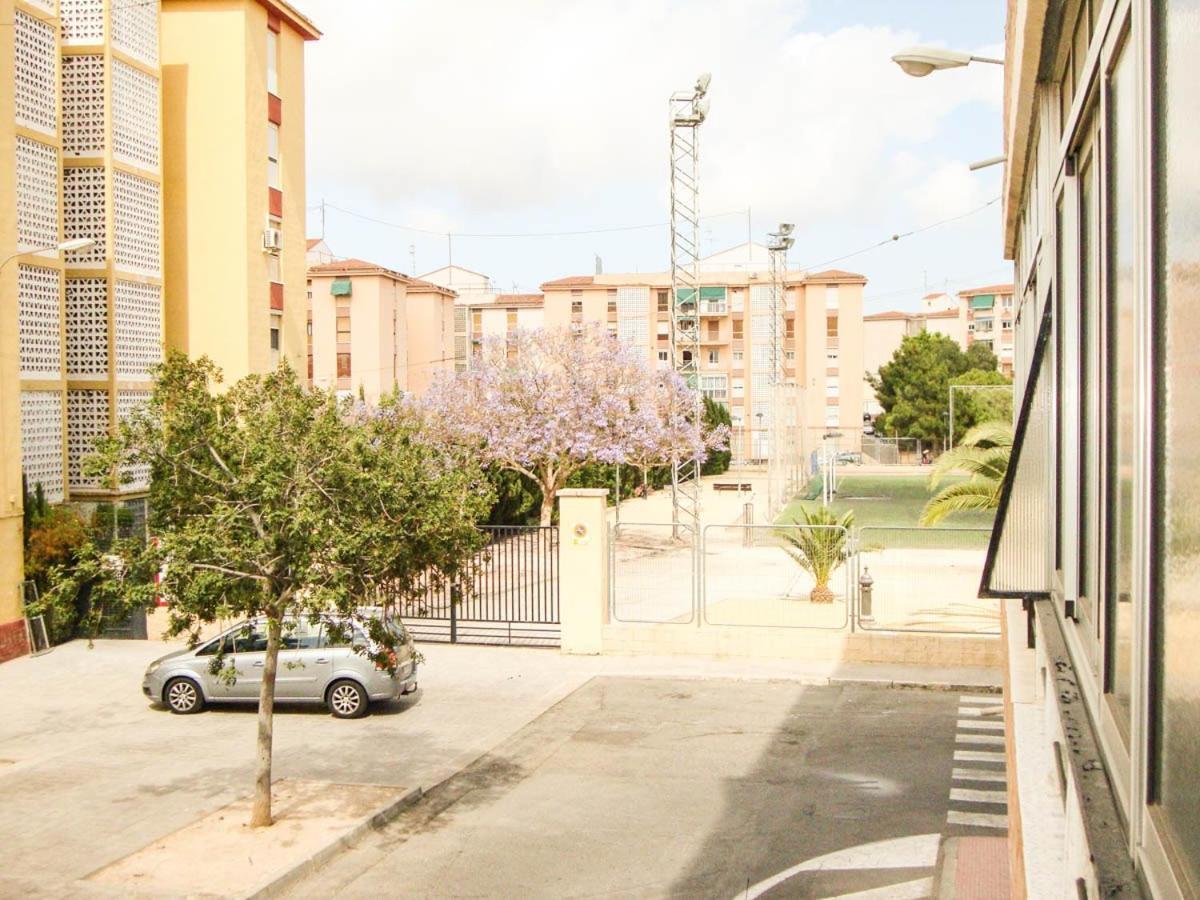 Apartments Plaza De Las Escuelas Alicante Esterno foto